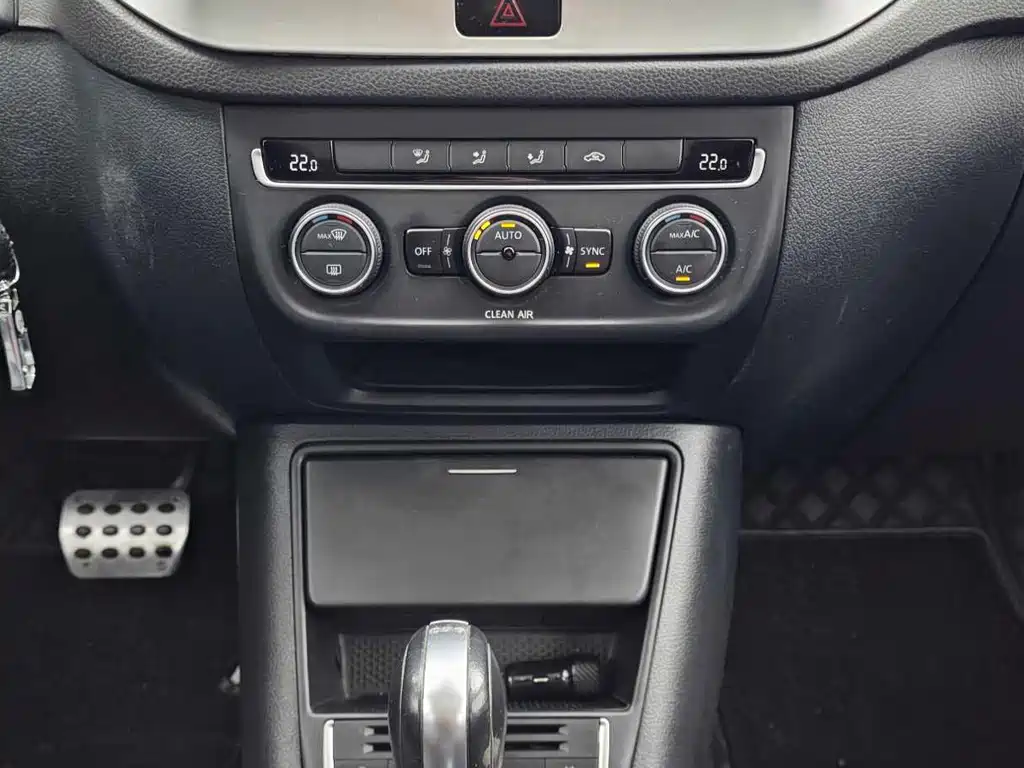 Volkswagen Tiguan 2017 — фото 14