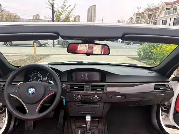 BMW 3 Series 2011