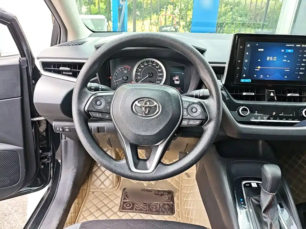 Toyota Corolla 2021 — фото 11