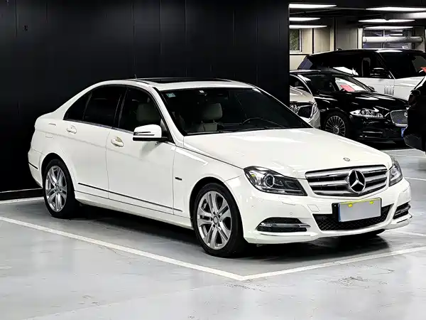 Mercedes-Benz C-Class 2011