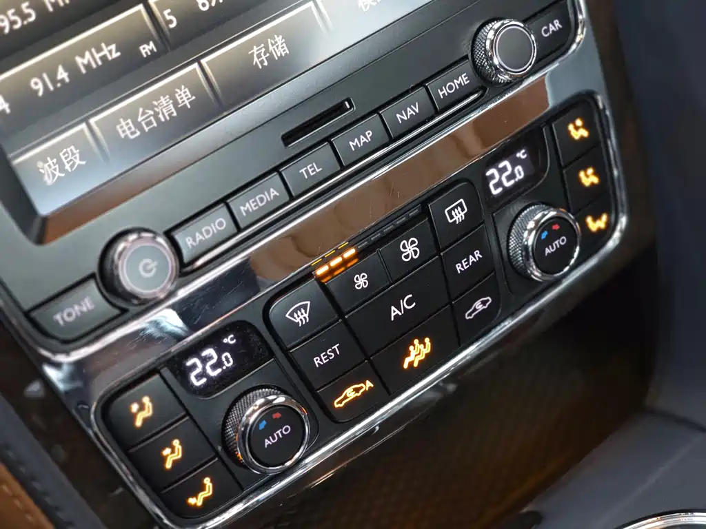 Bentley Continental 2013 — фото 12