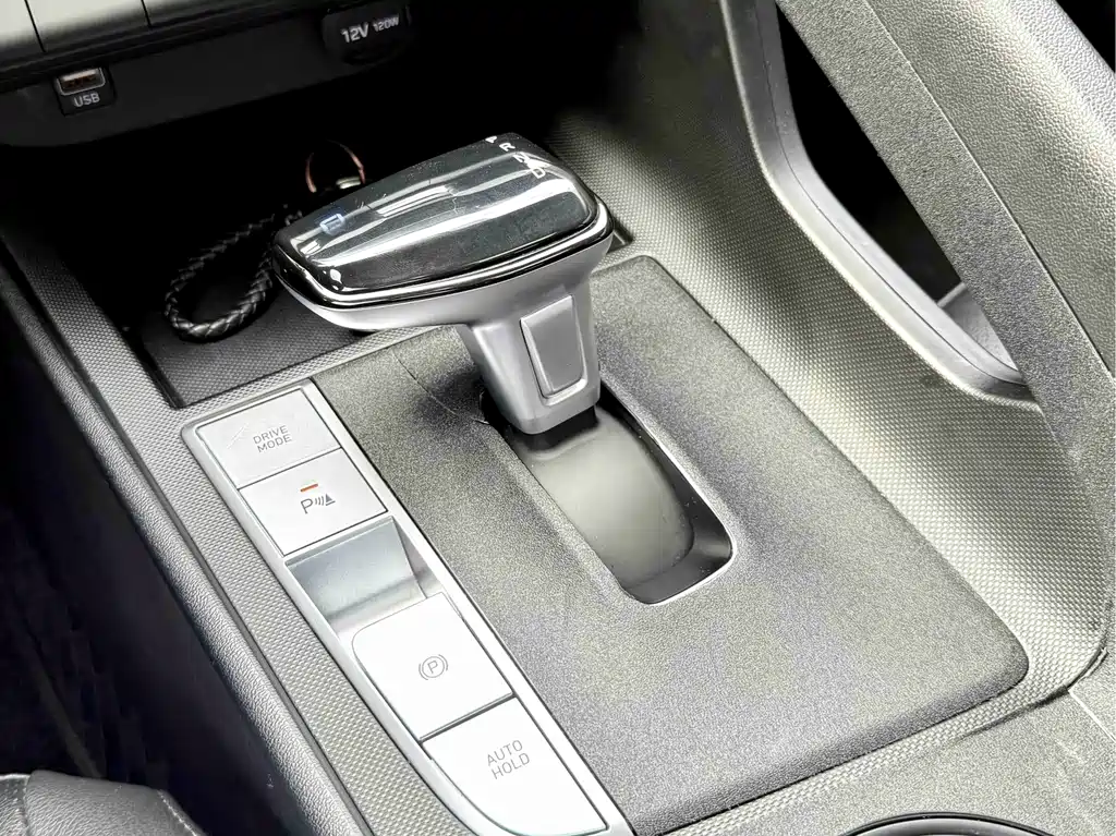 Hyundai Elantra 2024 — фото 17