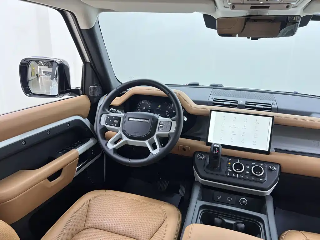 Land Rover Defender 2023 — фото 13