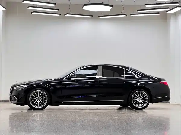 Mercedes-Benz S-Class 2024