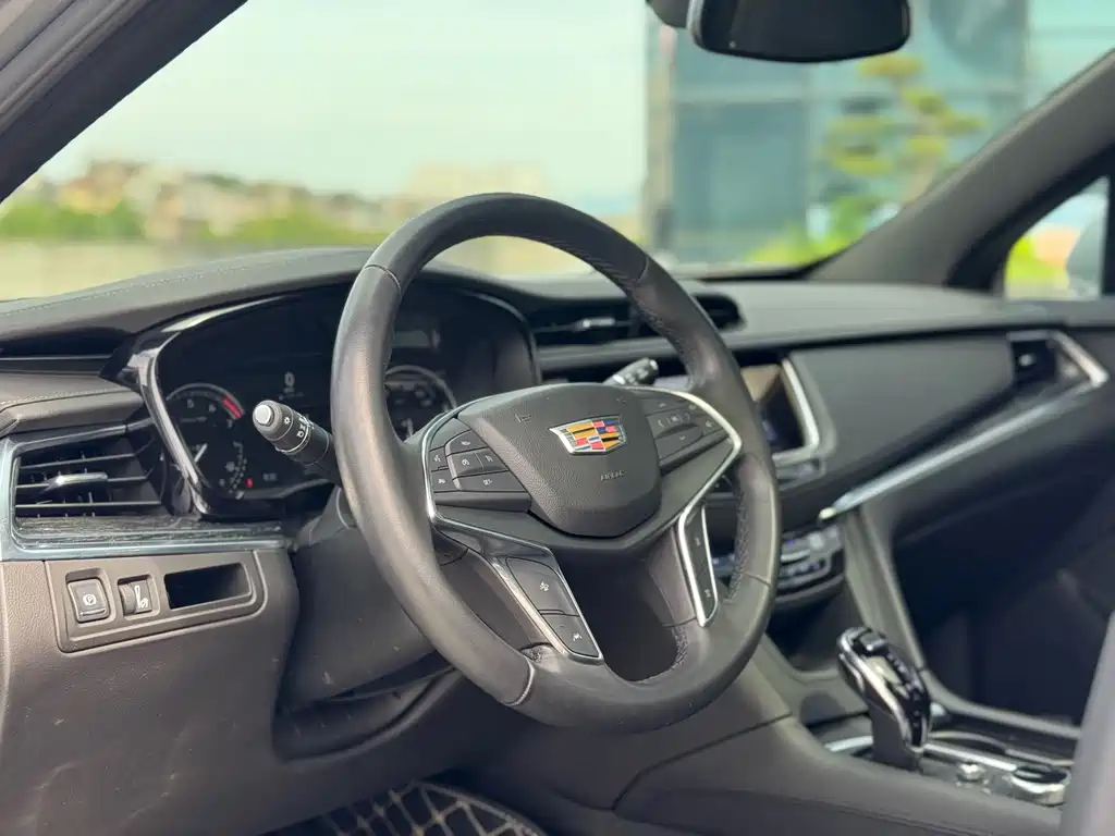 Cadillac XT5 2022 — фото 10