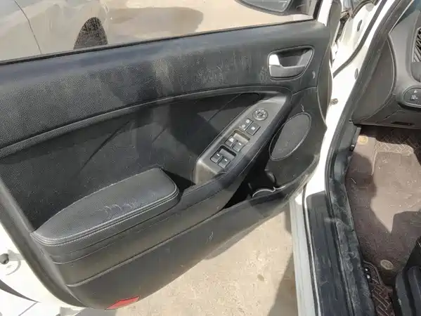 Kia K3 2015