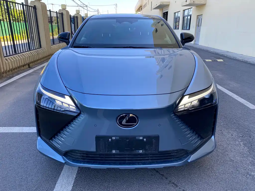 Lexus RZ 2023 — фото 2