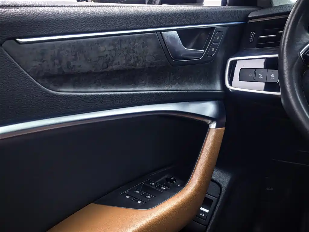 Audi A6L 2021 — фото 24