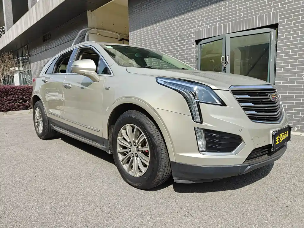 Cadillac XT5 2017 — фото 3