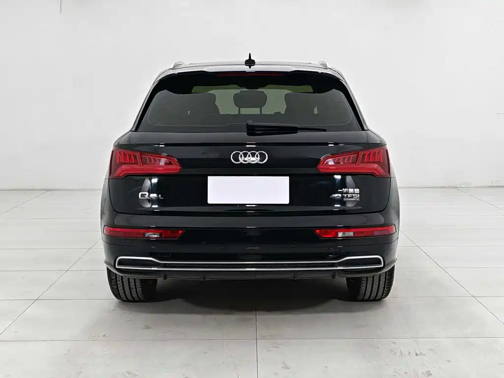Audi Q5L 2020 — фото 15