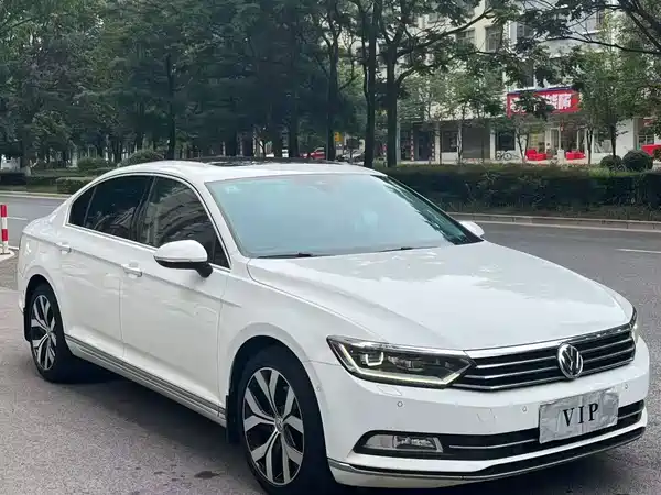 Volkswagen Magotan 2016