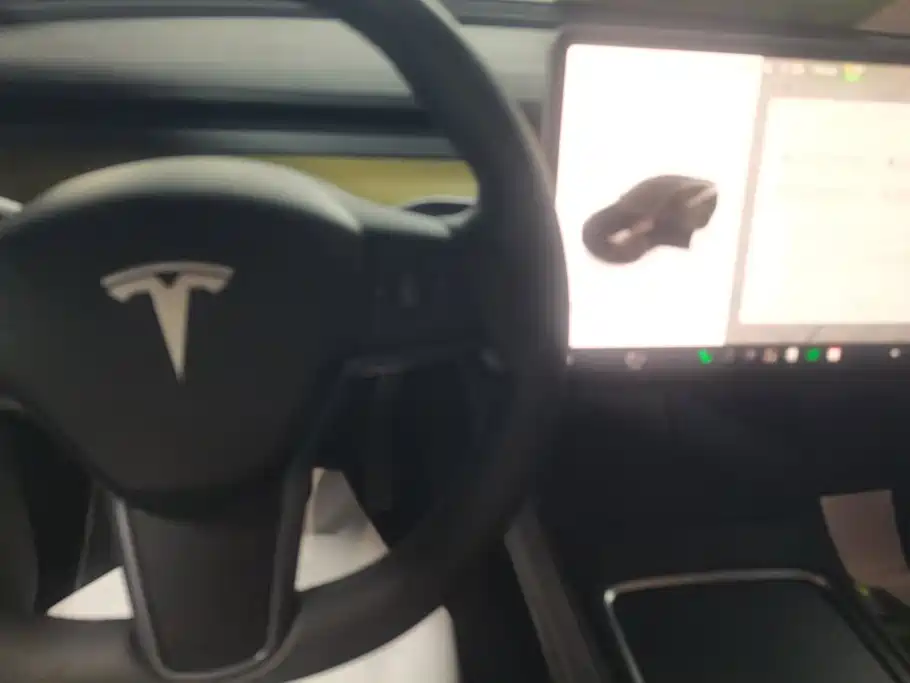 Tesla Model Y 2023 — фото 12