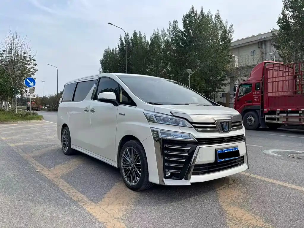 Toyota Vellfire 2022 — фото 3