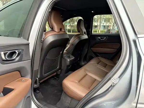 Volvo XC60 2021