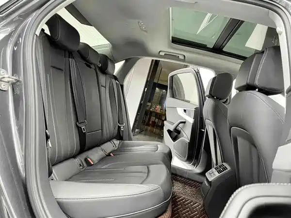 Audi A4L 2021