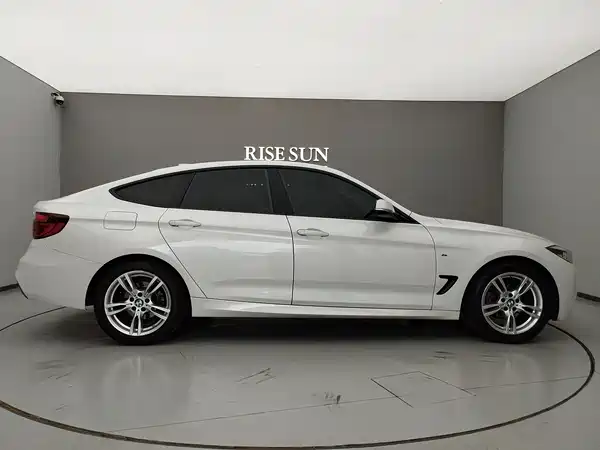 BMW 3 Series GT 2020