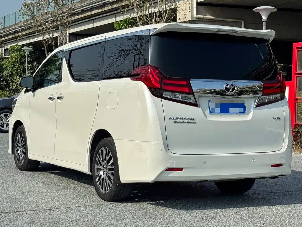 Toyota Alphard 2017 — фото 6