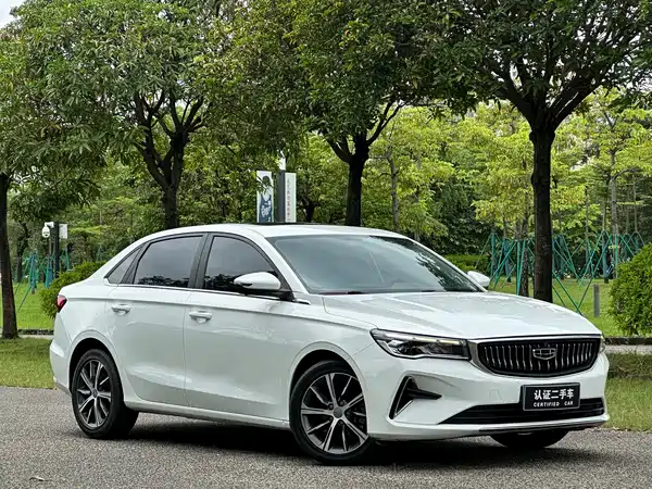 Geely Emgrand 2021