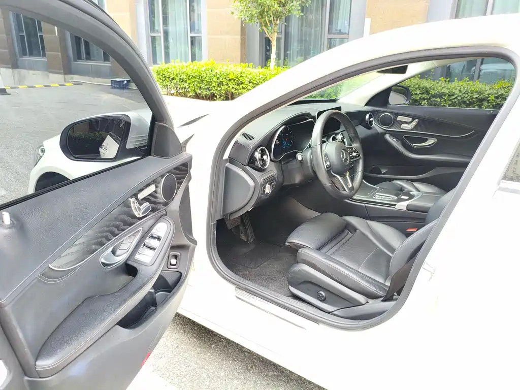 Mercedes-Benz C-Class 2019 — фото 10
