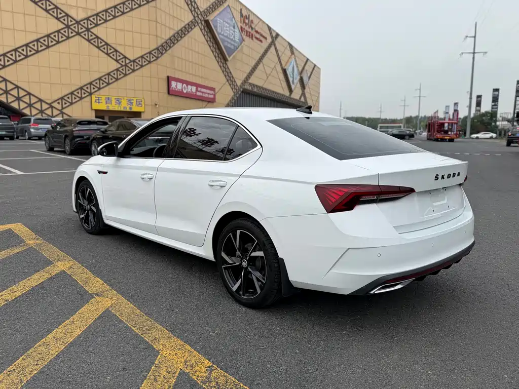 Skoda Octavia 2023
