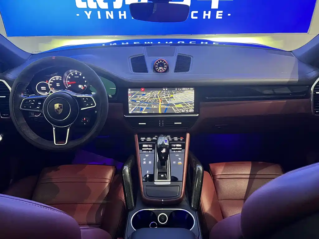 Porsche Cayenne 2020 — фото 10