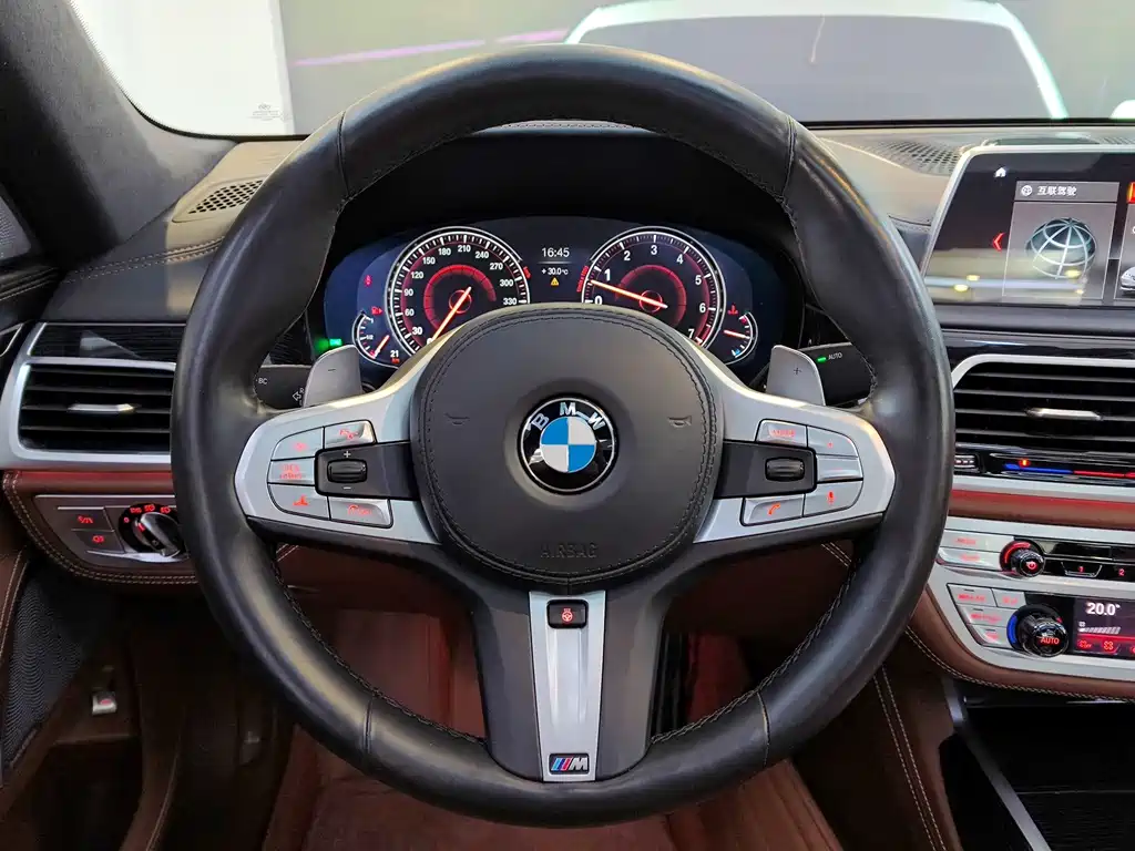 BMW 7 Series 2019 — фото 7