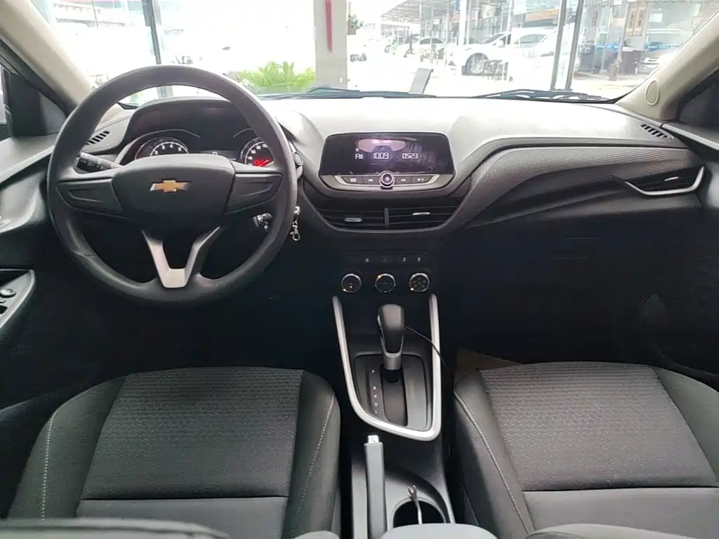 Chevrolet Cavalier 2021 — фото 10