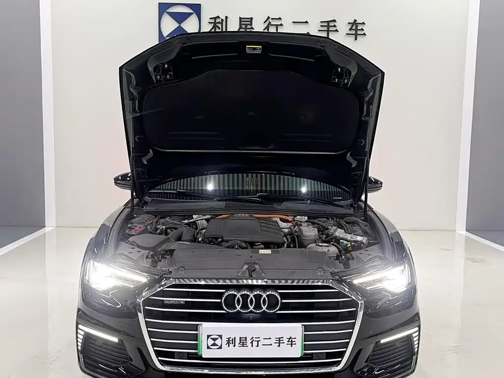 Audi A6L New Energy 2022 — фото 13
