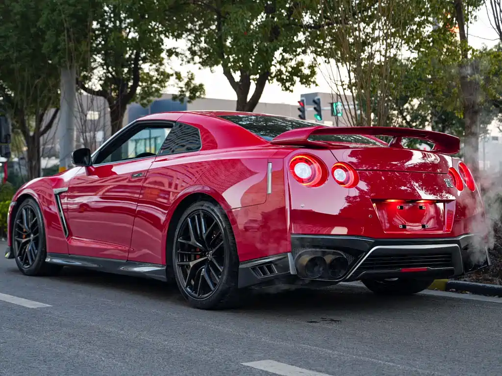 Nissan GT-R 2018 — фото 4