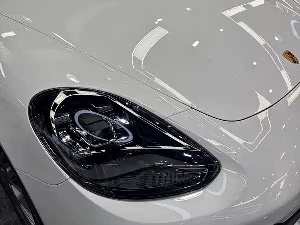 Porsche Panamera 2023
