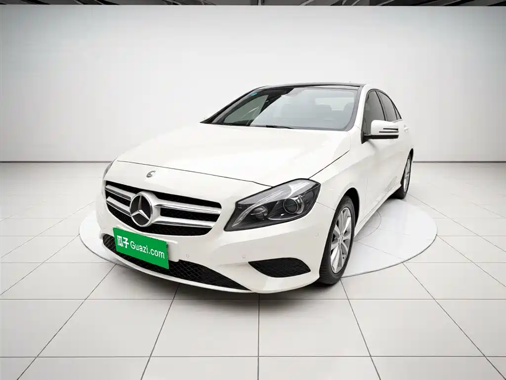 Mercedes-Benz A-Class 2014 — фото 1