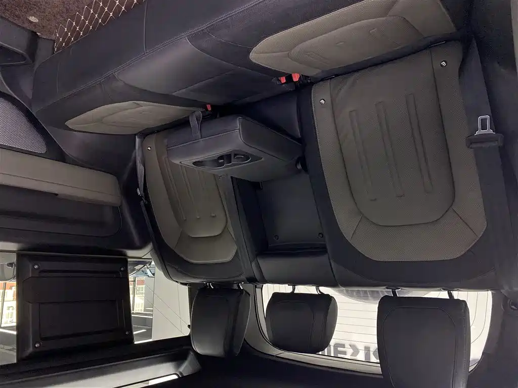 Land Rover Defender 2022 — фото 14