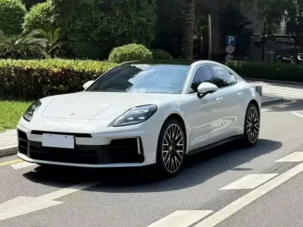 Porsche Panamera 2024
