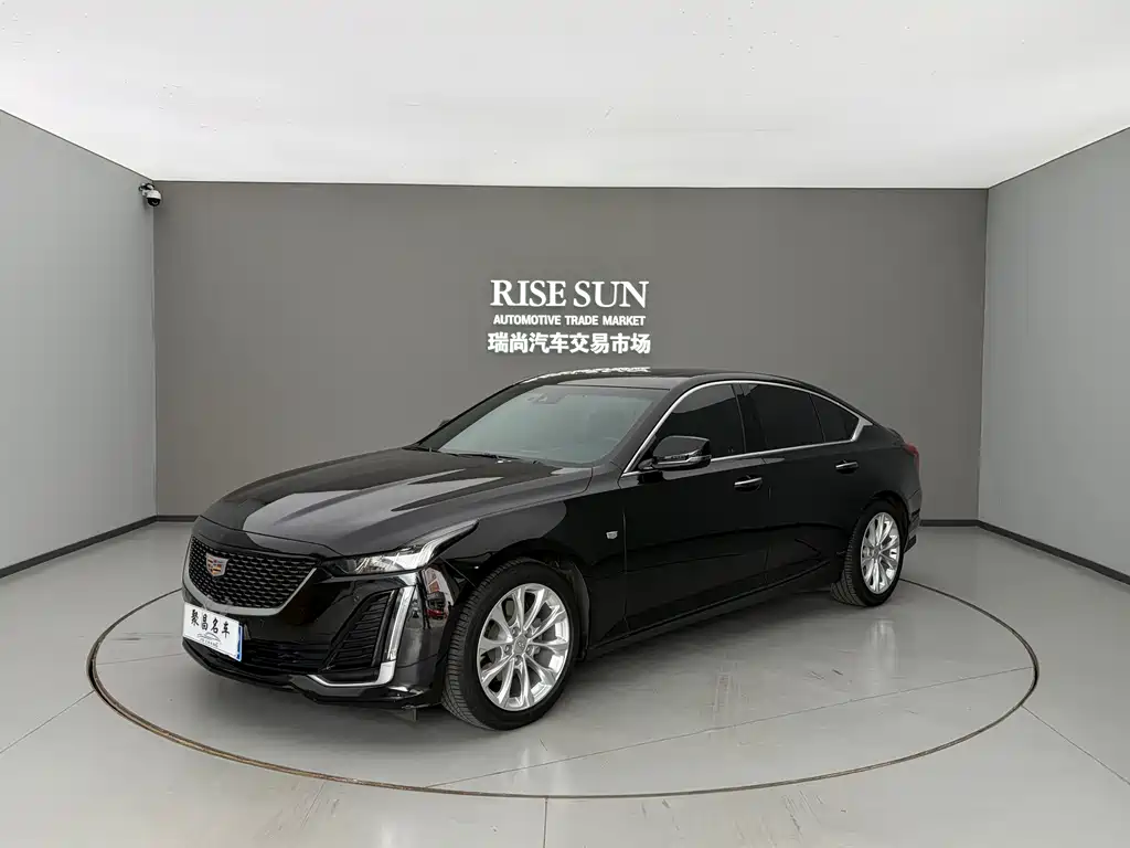 Cadillac CT5 2022 — фото 1
