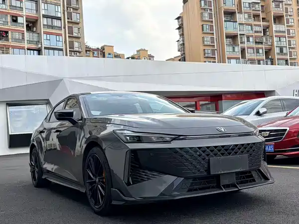 Changan UNI-V 2024