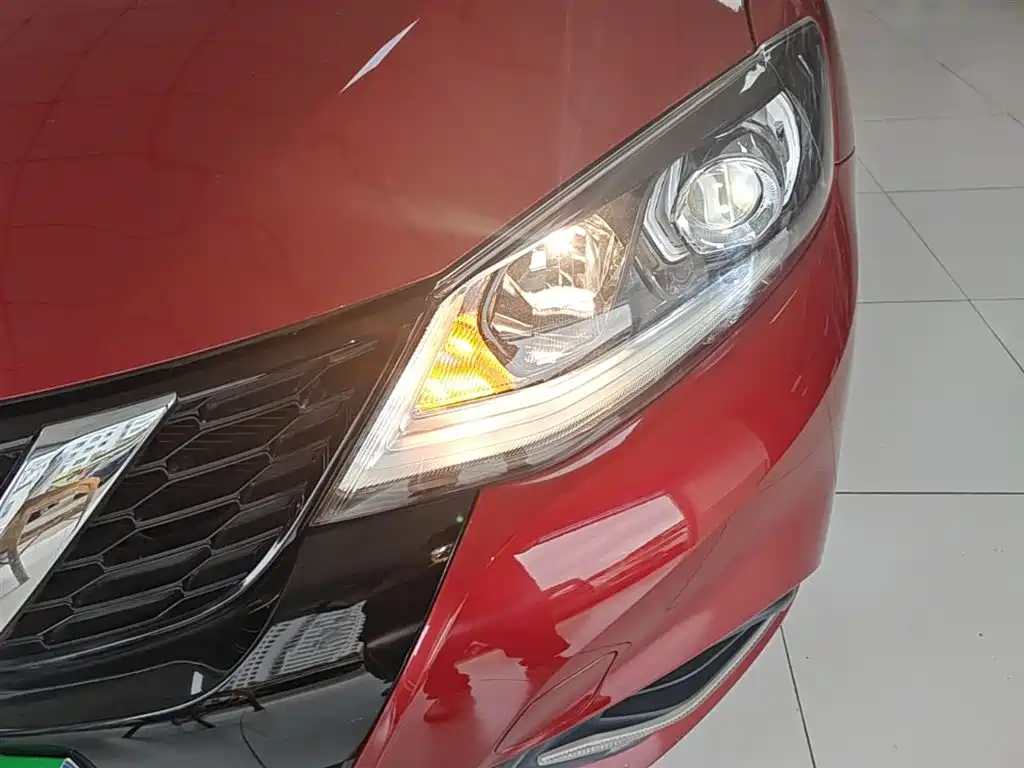 Nissan Tiida 2021 — фото 24