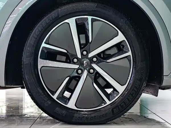 Li Auto L7 2024