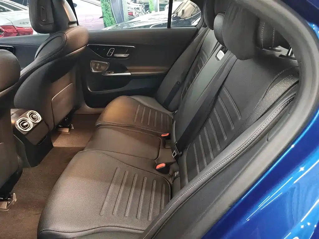 Mercedes-Benz C-Class 2022 — фото 17