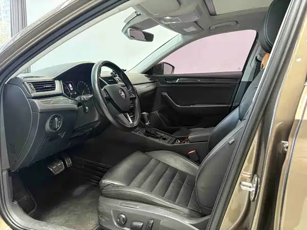 Skoda Superb 2016