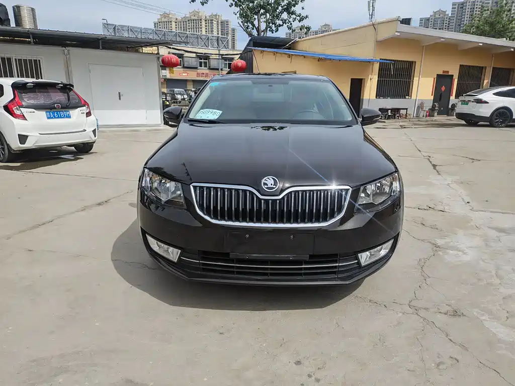 Skoda Octavia 2015 — фото 2