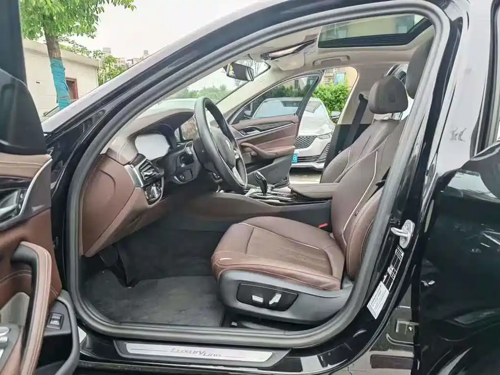 BMW 5 Series 2024