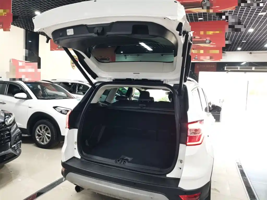 Ford Kuga 2018 — фото 19