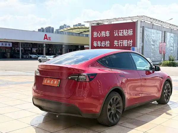 Tesla Model Y 2021