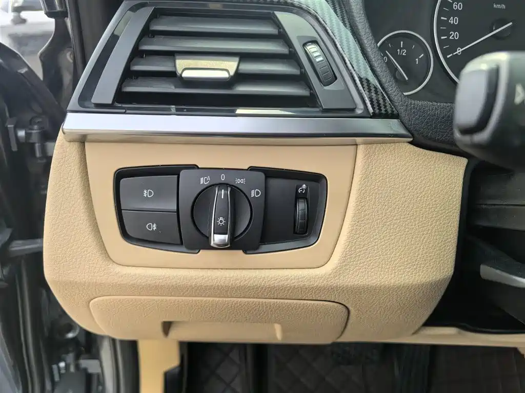 BMW 3 Series 2013 — фото 14