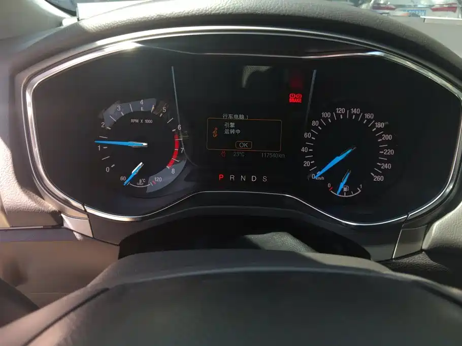Ford Mondeo 2015 — фото 14