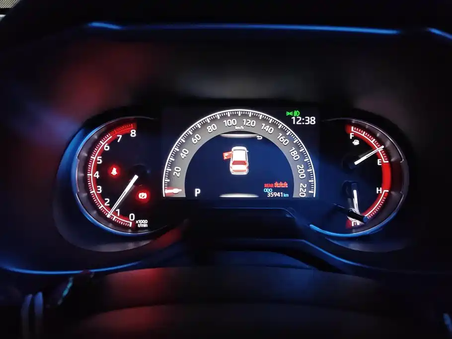 Toyota RAV4 2021 — фото 14