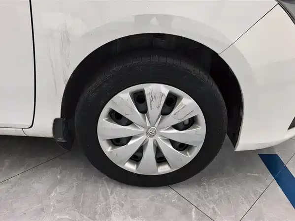 Toyota Yaris L 2020