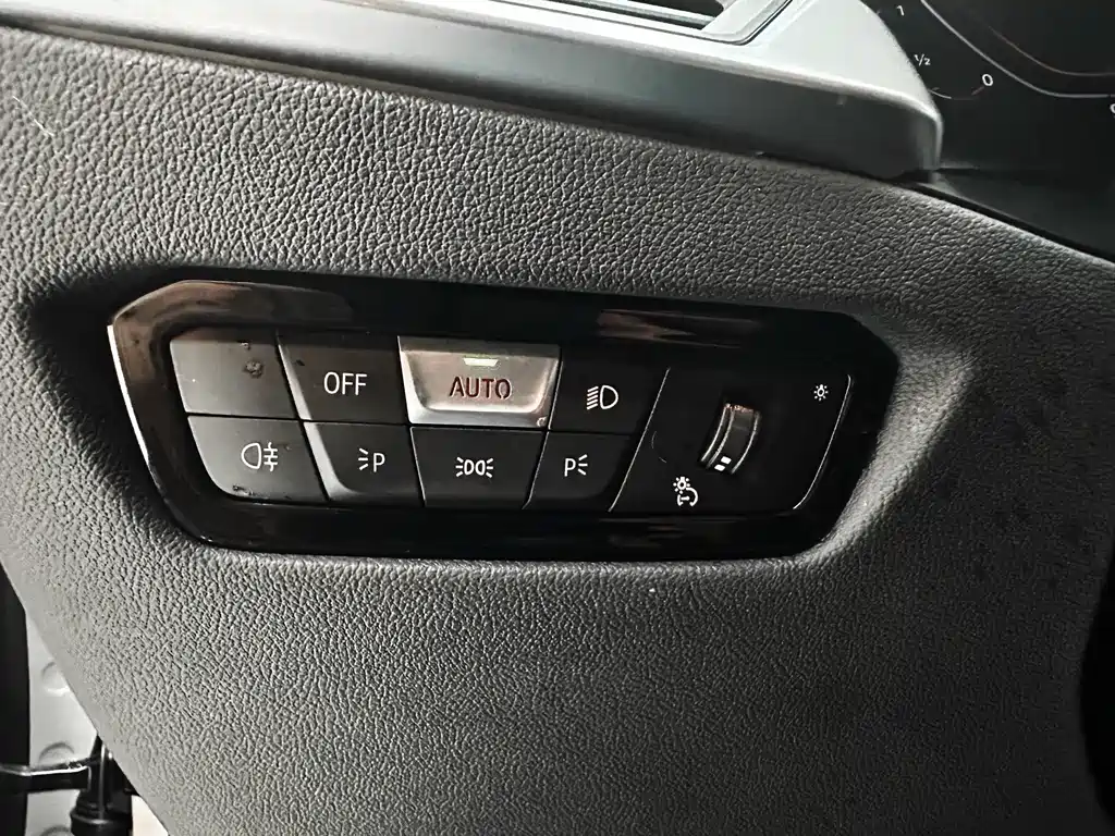 BMW 3 Series 2022 — фото 17
