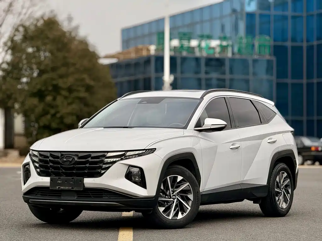 Hyundai Tucson 2022 — фото 1