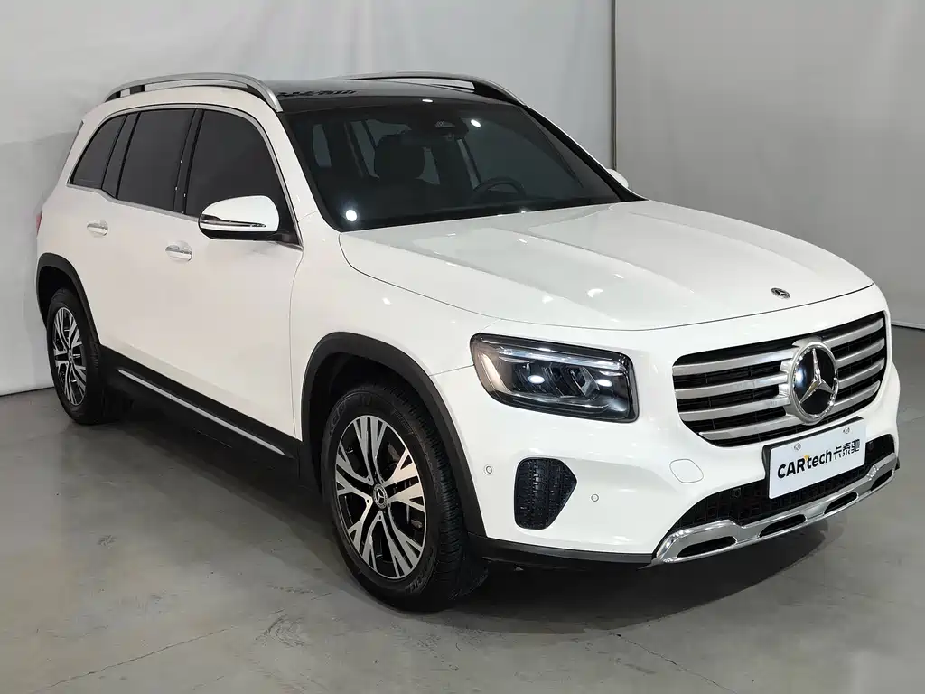 Mercedes-Benz GLB 2024 — фото 3